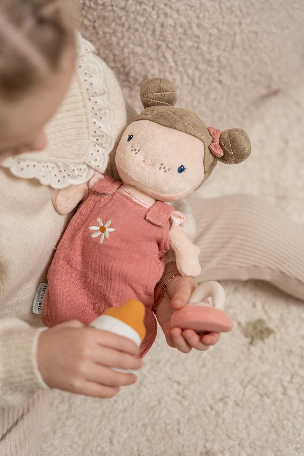 Bebé Evi Rosa con Capazo Little Dutch