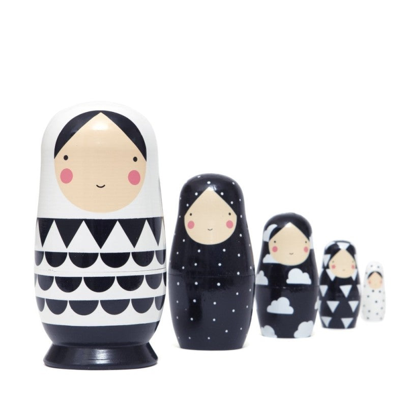 Matrioska Madera Black and White