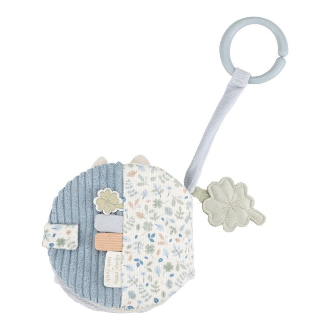 Librito Blando Actividades Anilla Leaves